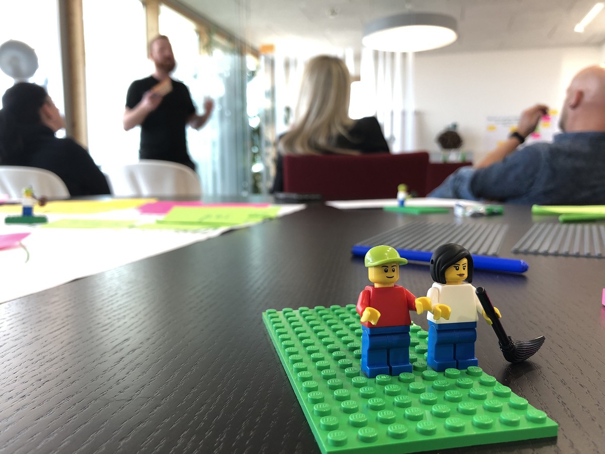 leaders-and-lego